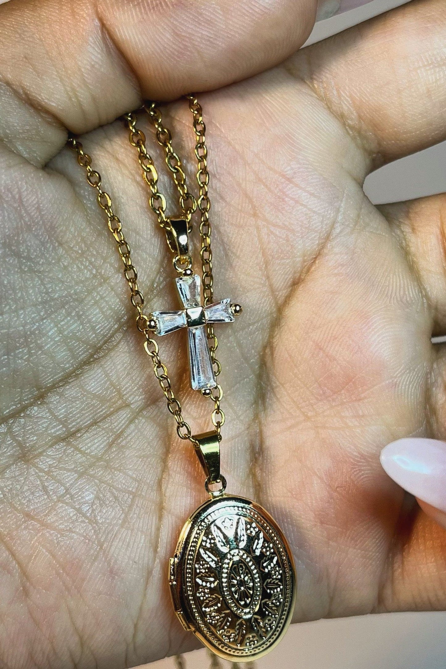 Dainty Cross Necklace